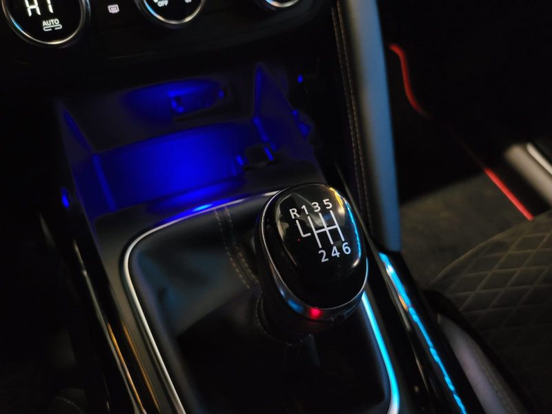 RENAULT KADJAR 1.3 TCe 140cv BLACK EDITION / 1ERE MAIN + SIEGES ELECTRIQUES + CARPLAY /