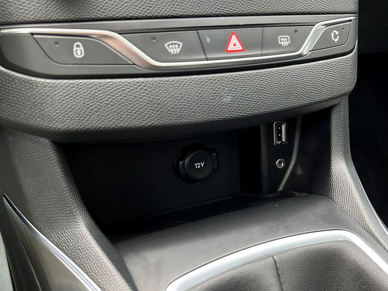 PEUGEOT 308 II FELINE 1.2 130 Cv PREMIERE MAIN / KEYLESS CAMERA TOIT PANO CRIT AIR 1 - GARANTIE 1 AN