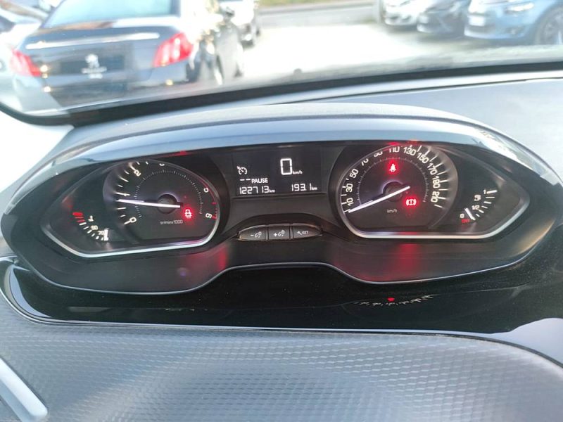 PEUGEOT 2008 Active 1.6 BlueHDi 100ch BVM5