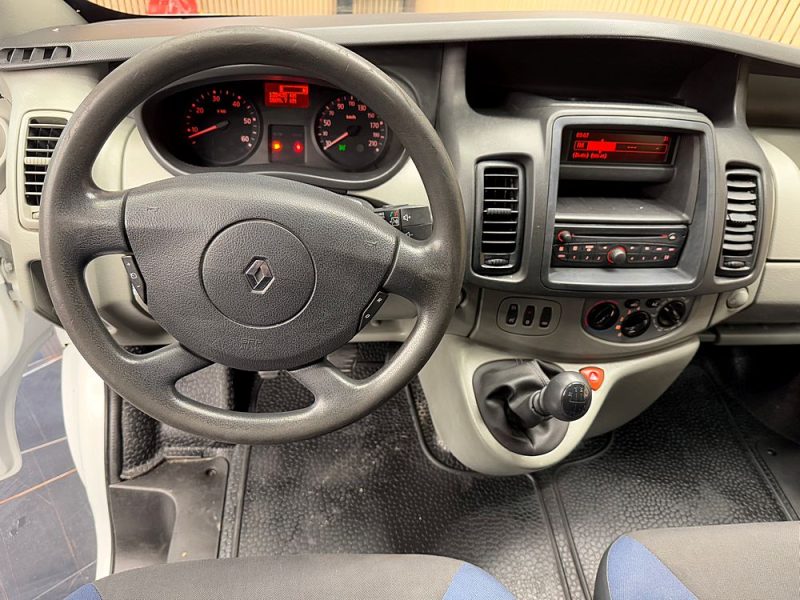 RENAULT TRAFIC 2013