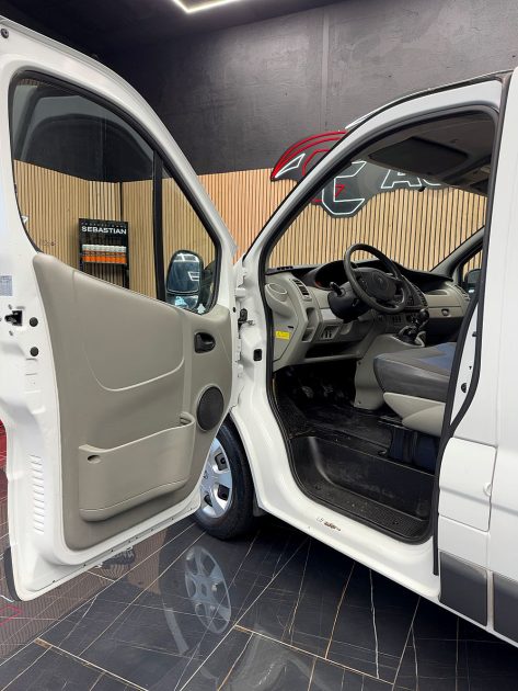 RENAULT TRAFIC 2013
