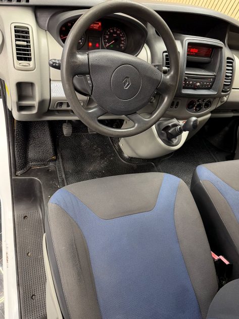 RENAULT TRAFIC 2013