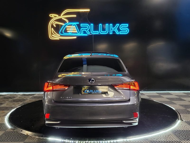 LEXUS IS300H 2019B