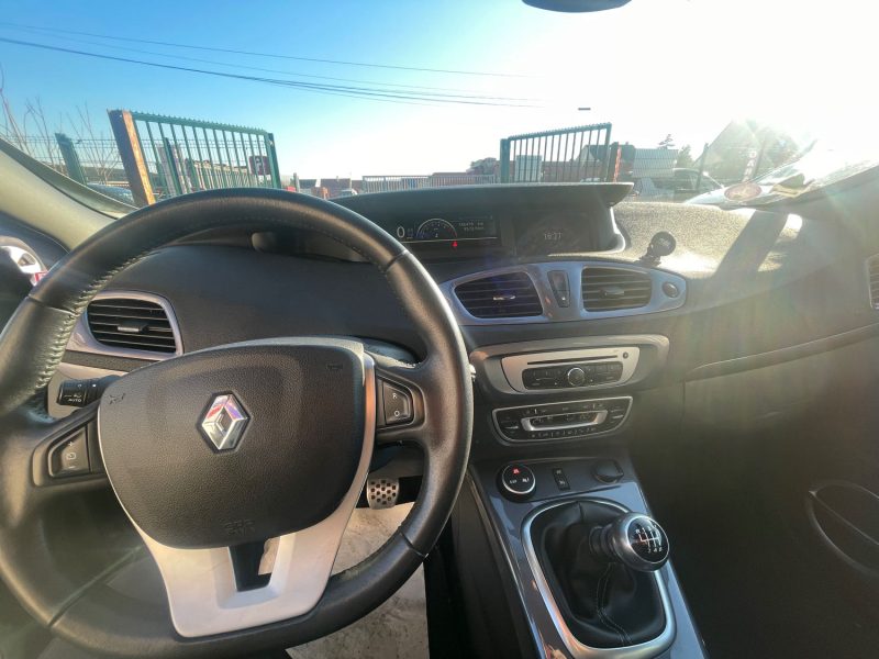 RENAULT MEGANE SCENIC 3 XMOD 2014