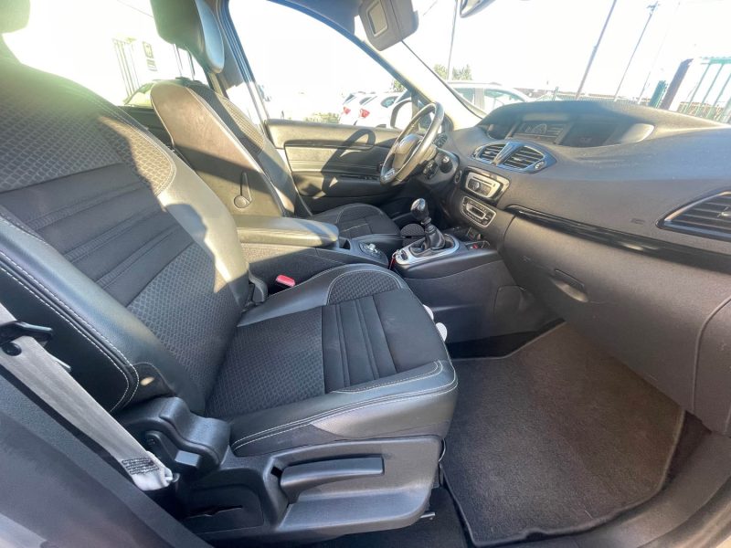 RENAULT MEGANE SCENIC 3 BOSE  2015