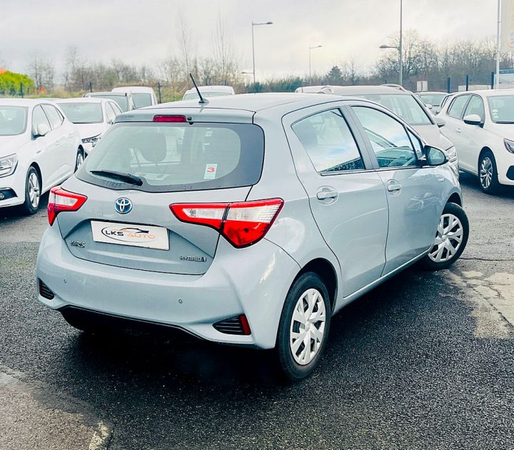 TOYOTA YARIS HYBRID BUSINESS 1.5 100H