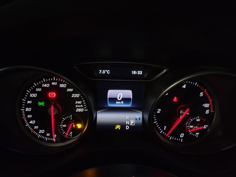 MERCEDES CLASSE CLA 200 136Cv SENSATION / CAMERA DE RECUL / RADAR AV AR / KEYLESS