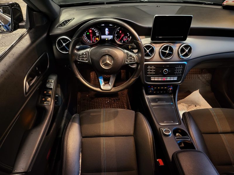 MERCEDES CLASSE CLA 200 136Cv SENSATION / CAMERA DE RECUL / RADAR AV AR / KEYLESS