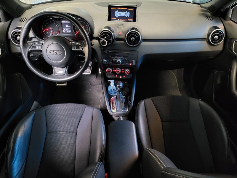 AUDI A1 1.8 TFSI 192 Cv S-LINE / SUIVI AUDI / 2EME MAIN / ORIGINE FRANCE / FEUX LED / RADAR AV AR
