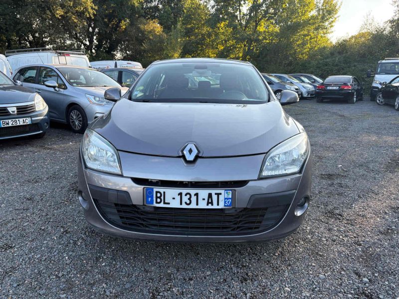 RENAULT MEGANE III 5 portes 1.5 dCi 110Cv distribution NEUF garantie 12MOIS