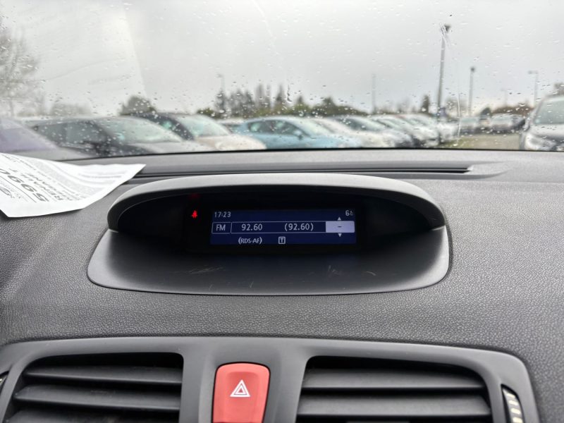 RENAULT MEGANE III 5 portes 1.5 dCi 110Cv distribution NEUF garantie 12MOIS