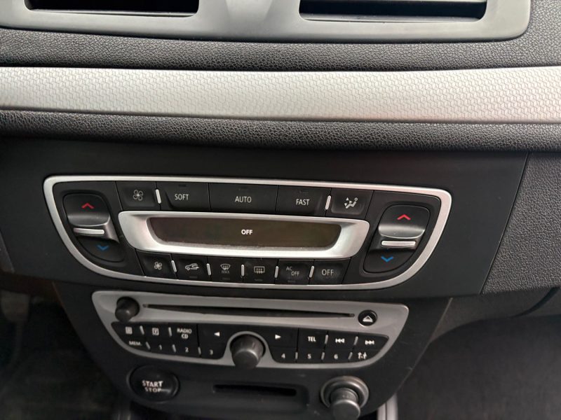 RENAULT MEGANE III 5 portes 1.5 dCi 110Cv distribution NEUF garantie 12MOIS