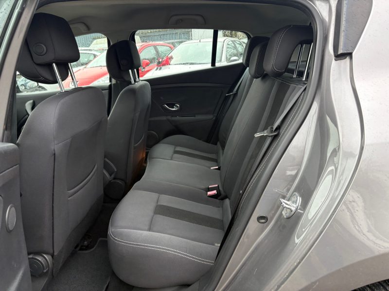 RENAULT MEGANE III 5 portes 1.5 dCi 110Cv distribution NEUF garantie 12MOIS