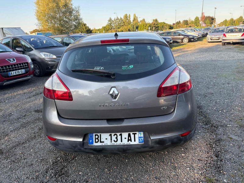 RENAULT MEGANE III 5 portes 1.5 dCi 110Cv distribution NEUF garantie 12MOIS
