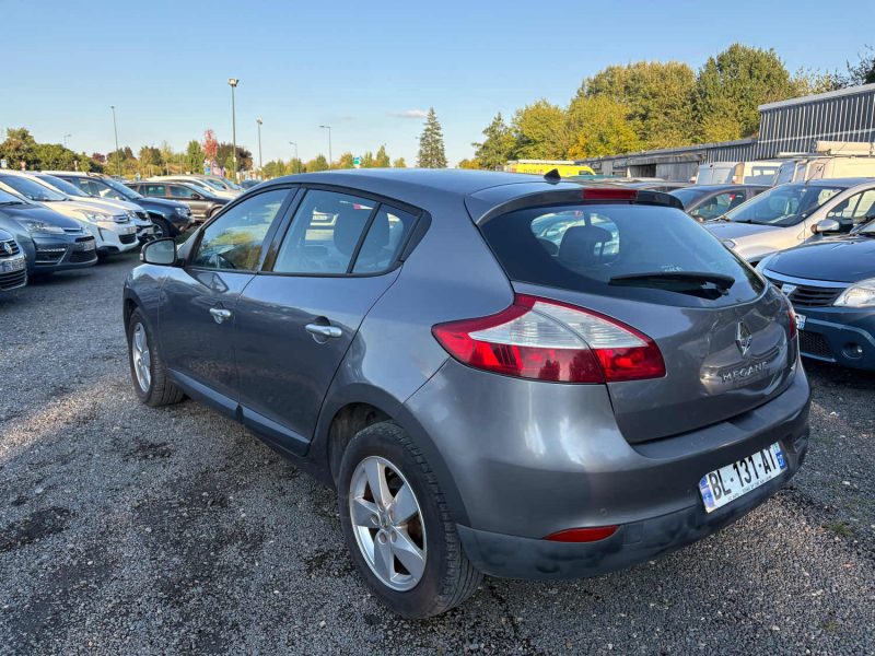 RENAULT MEGANE III 5 portes 1.5 dCi 110Cv distribution NEUF garantie 12MOIS