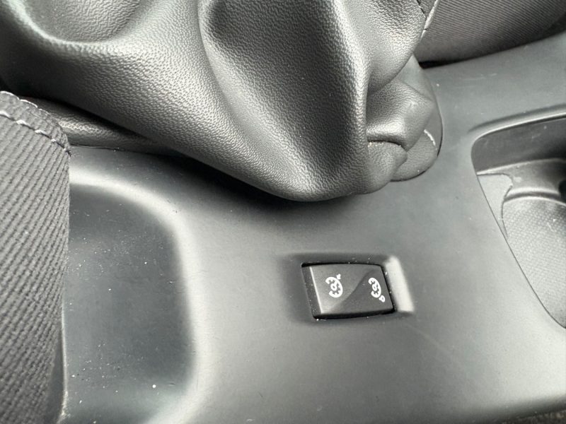 RENAULT MEGANE III 5 portes 1.5 dCi 110Cv distribution NEUF garantie 12MOIS