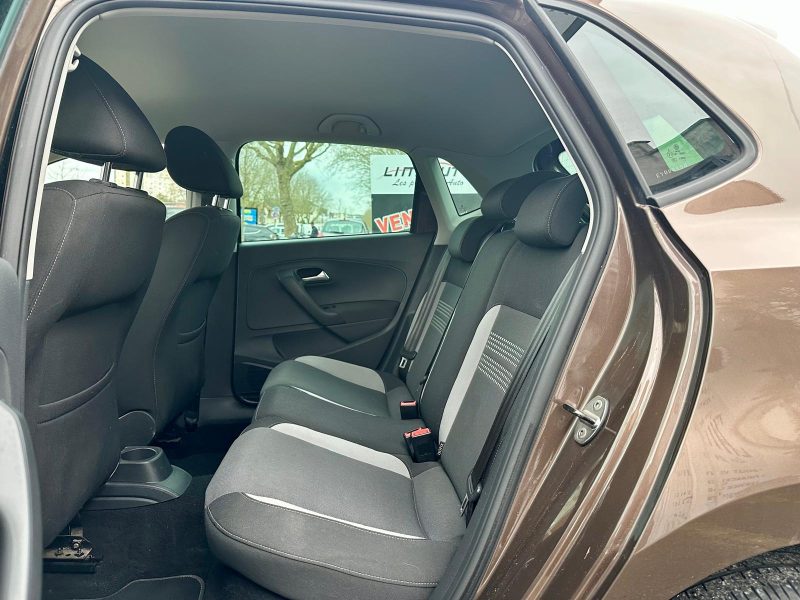 VOLKSWAGEN POLO 2013