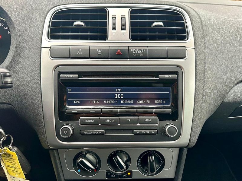 VOLKSWAGEN POLO 2013