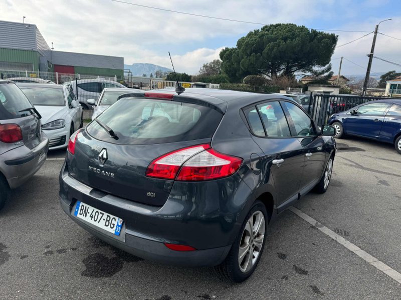 RENAULT MEGANE 2011