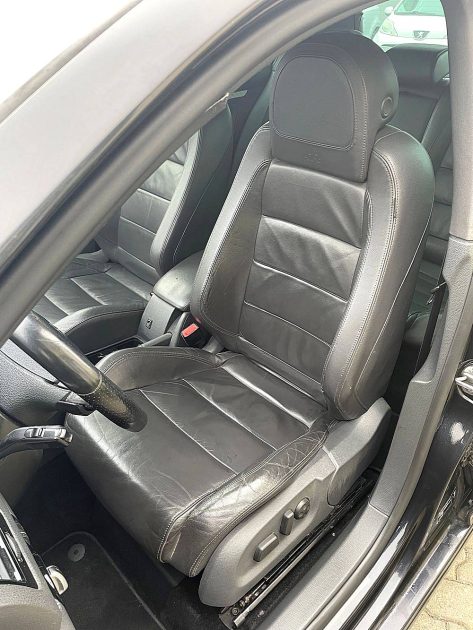 VOLKSWAGEN GOLF R32 2008