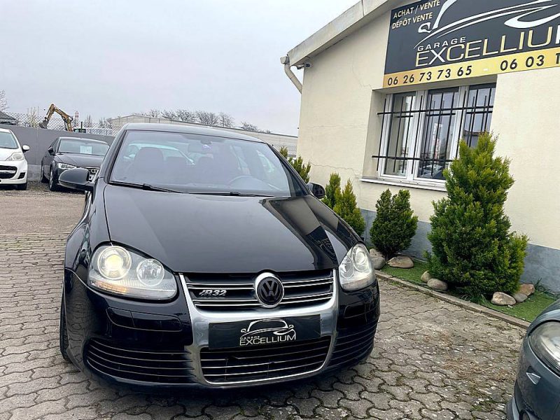 VOLKSWAGEN GOLF R32 2008