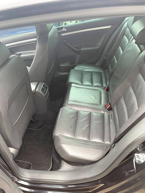 VOLKSWAGEN GOLF R32 2008