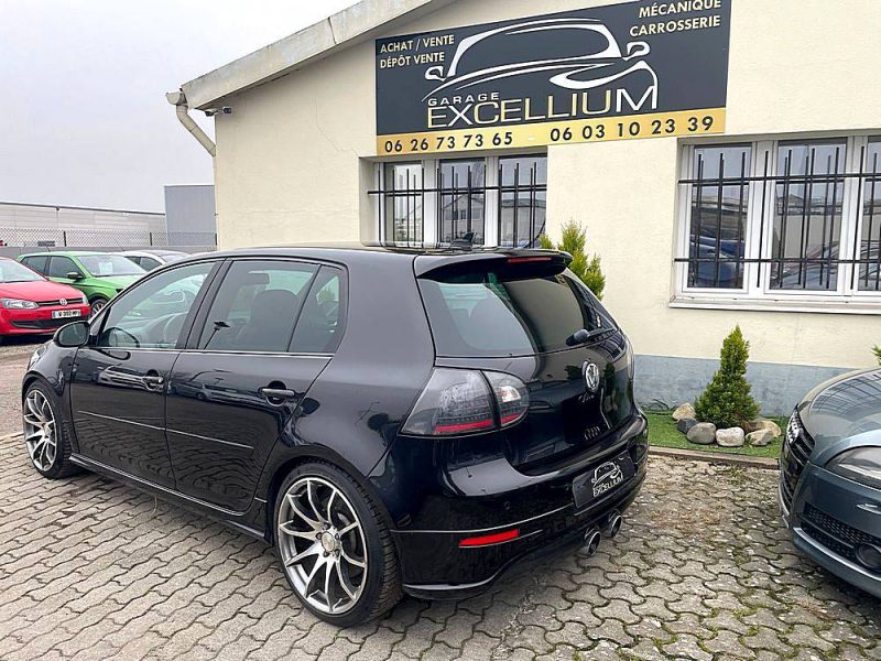 VOLKSWAGEN GOLF R32 2008