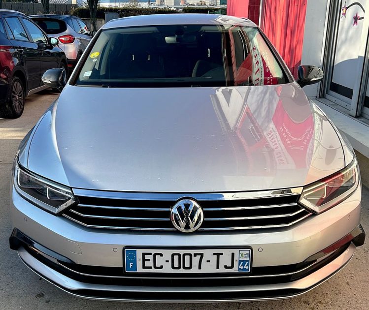 VOLKSWAGEN PASSAT 2016