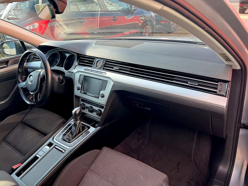 VOLKSWAGEN PASSAT 2016