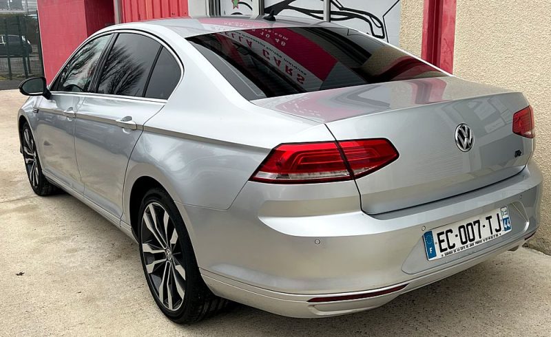 VOLKSWAGEN PASSAT 2016
