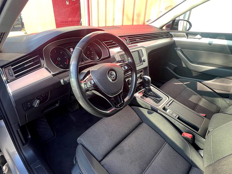 VOLKSWAGEN PASSAT 2016