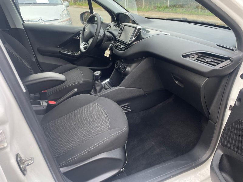PEUGEOT 208 1.2VTI 12V 82CV
