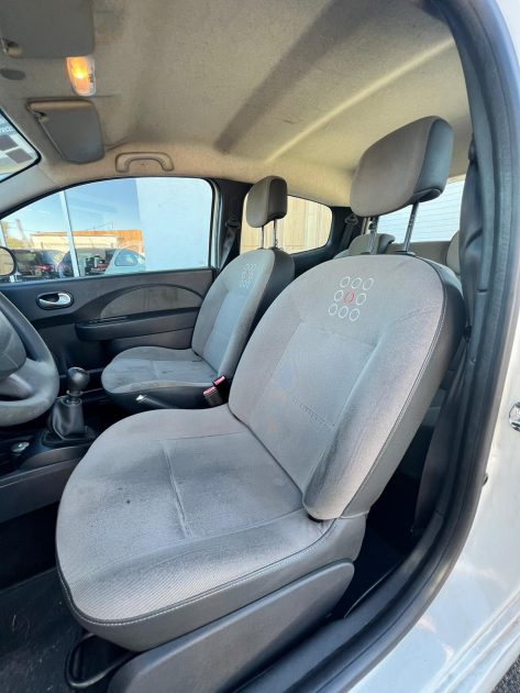 RENAULT  TWINGO 2010 1.2 75cv / Distribution OK / CT OK / Révisée 