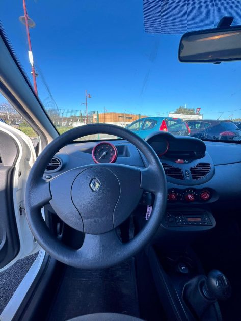RENAULT  TWINGO 2010 1.2 75cv / Distribution OK / CT OK / Révisée 