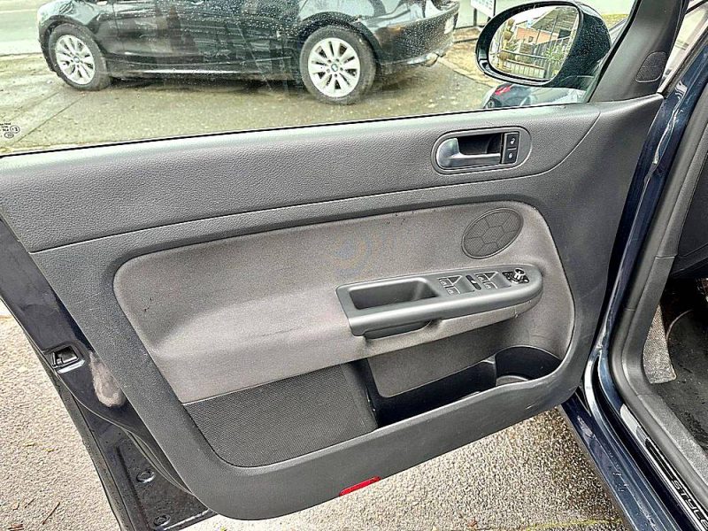 VOLKSWAGEN GOLF VI PLUS 1.6 TDI 105 STYLE