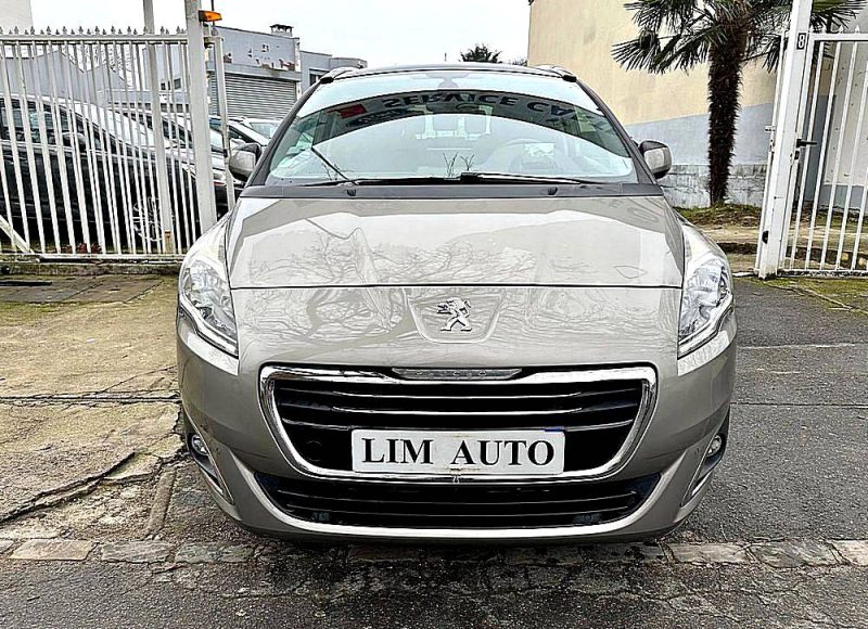 PEUGEOT 5008 1.6 BlueHDI 120 ALLURE EAT6 7 Places