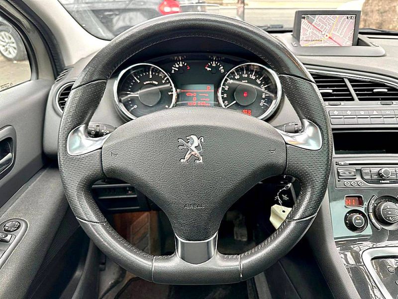 PEUGEOT 5008 1.6 BlueHDI 120 ALLURE EAT6 7 Places