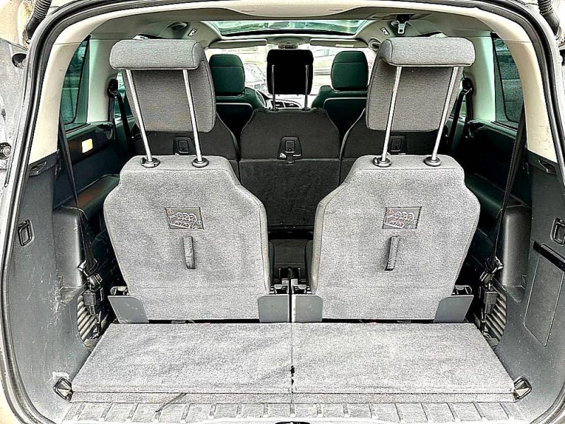 PEUGEOT 5008 1.6 BlueHDI 120 ALLURE EAT6 7 Places