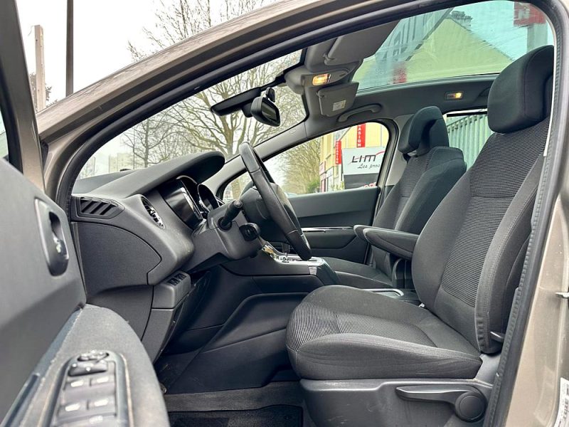 PEUGEOT 5008 1.6 BlueHDI 120 ALLURE EAT6 7 Places