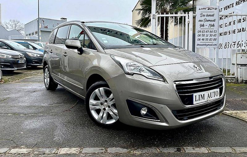 PEUGEOT 5008 1.6 BlueHDI 120 ALLURE EAT6 7 Places