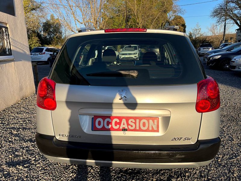 PEUGEOT 207 2011