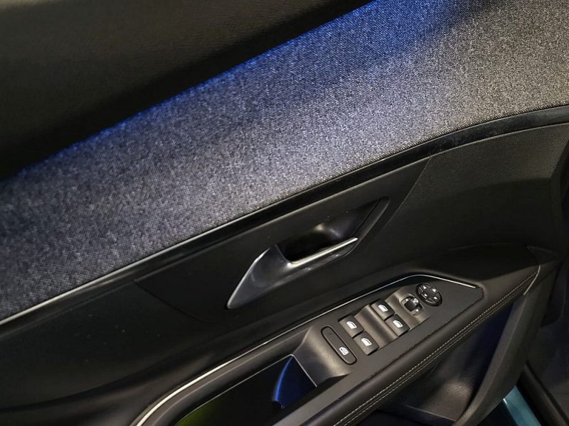 PEUGEOT 5008 1.2 PURETECH 130cv ALLURE 