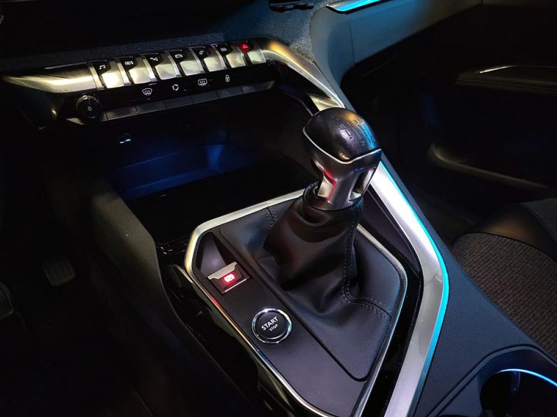 PEUGEOT 5008 1.2 PURETECH 130cv ALLURE 