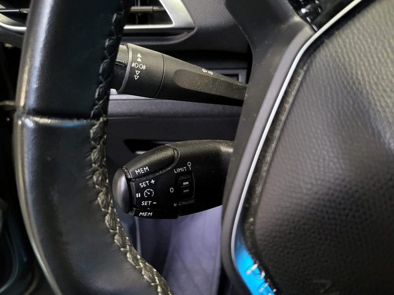 PEUGEOT 5008 1.2 PURETECH 130cv ALLURE 