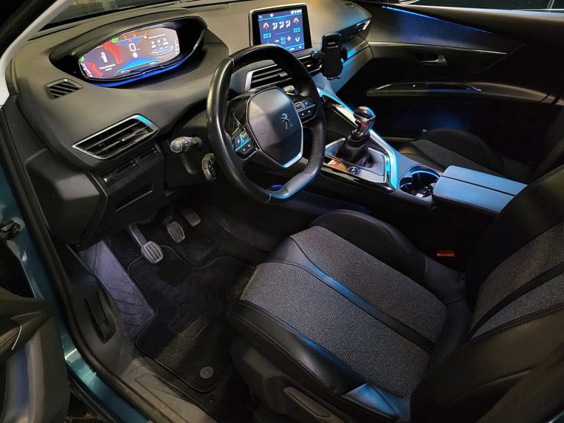 PEUGEOT 5008 1.2 PURETECH 130cv ALLURE 