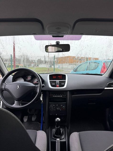 PEUGEOT  207 2010 1.4 VTI 95CV Urban / Moteur à Chaine / CT OK / Révisée 