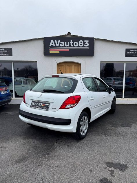 PEUGEOT  207 2010 1.4 VTI 95CV Urban / Moteur à Chaine / CT OK / Révisée 