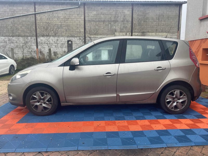 RENAULT MEGANE SCENIC III  1.5 dCi  110Ch