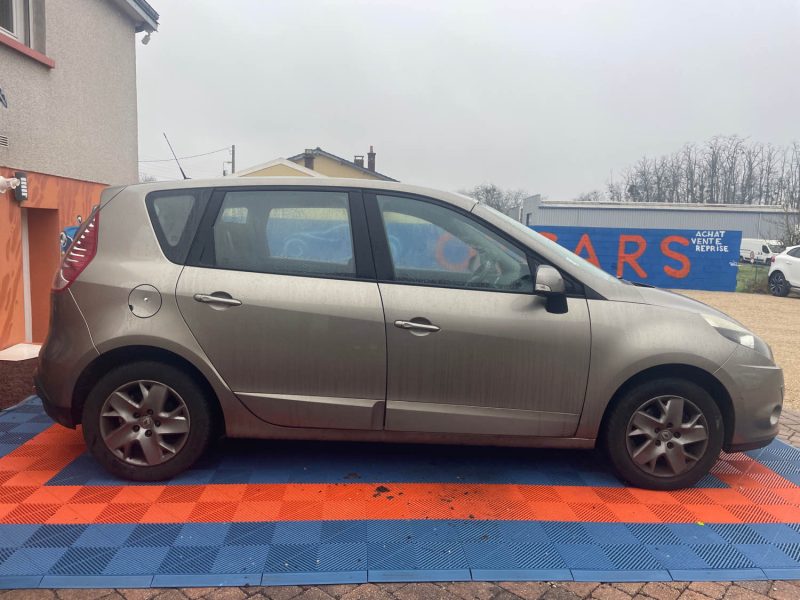 RENAULT MEGANE SCENIC III  1.5 dCi  110Ch