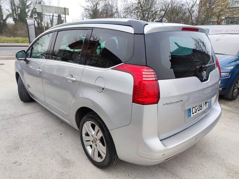 PEUGEOT 5008 Style 7pl 1.6 HDi 112ch